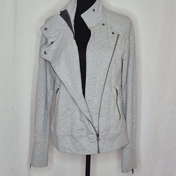 Athleta Womens Gray Asymmetric Full-Zip Snap Collar Jacket w/ Zip Vents - Size M - Picture 8 of 13